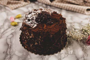 Masada lezzetli bir pasta var.