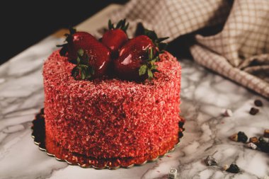 Masada lezzetli bir pasta var.