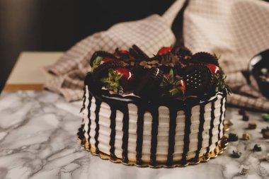 Masada lezzetli bir pasta var.