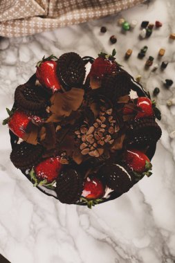 Masada lezzetli bir pasta var.