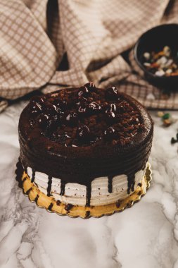 Masada lezzetli bir pasta var.