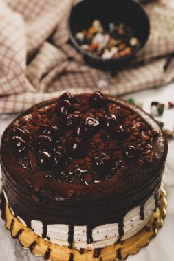 Masada lezzetli bir pasta var.