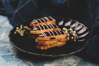 Masada lezzetli bir pasta var.