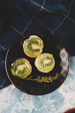 Masada lezzetli bir pasta var.