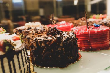 Masada lezzetli bir pasta var.