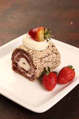 Masada lezzetli bir pasta var.