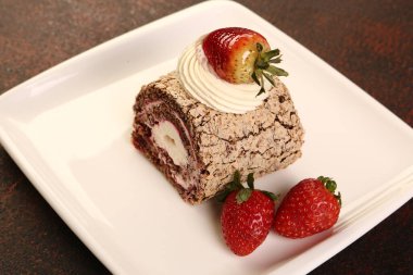 Masada lezzetli bir pasta var.