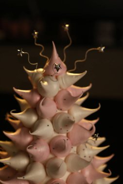 Masada lezzetli bir pasta var.