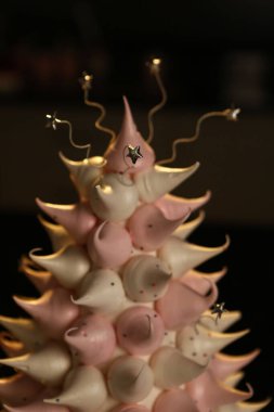 Masada lezzetli bir pasta var.