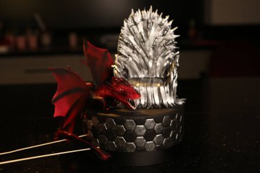 Masada lezzetli bir pasta var.