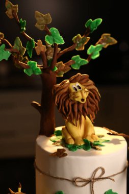 Masada lezzetli bir pasta var.