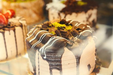 Masada lezzetli bir pasta var.