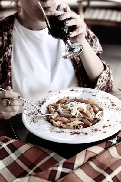 Saboroso Apetecível Macarrão Italiano Clássico Com Delicioso Molho — Fotografia de Stock