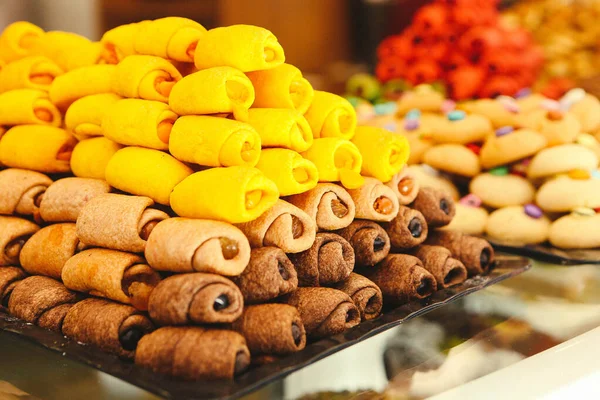 Gruppe Von Verschiedenen Cookies Schokochips Haferflocken Rosinen Weiße Schokolade — Stockfoto