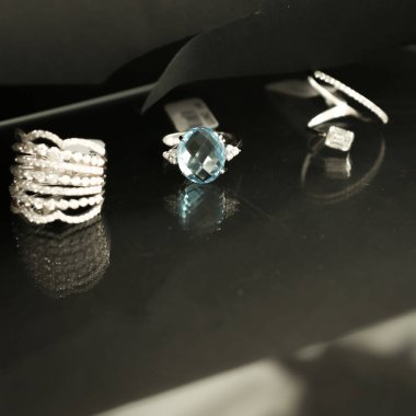 Elmas Mücevherler ve Moda Mücevherleri