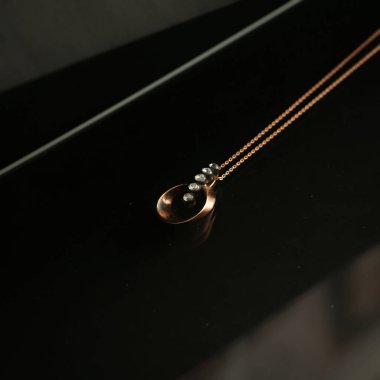 Elmas Mücevherler ve Moda Mücevherleri