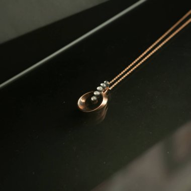 Elmas Mücevherler ve Moda Mücevherleri