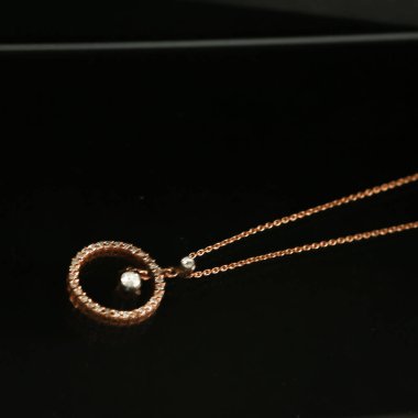 Elmas Mücevherler ve Moda Mücevherleri