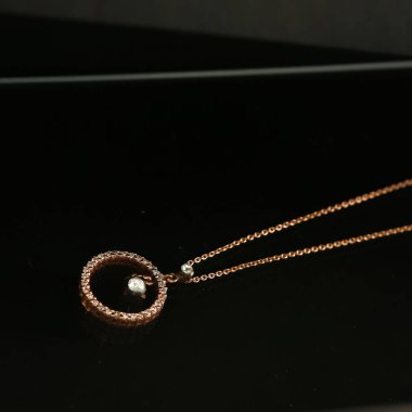 Elmas Mücevherler ve Moda Mücevherleri