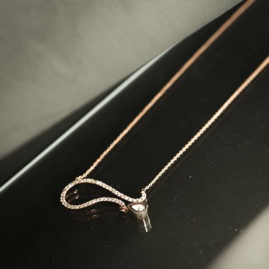 Elmas Mücevherler ve Moda Mücevherleri