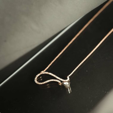 Elmas Mücevherler ve Moda Mücevherleri