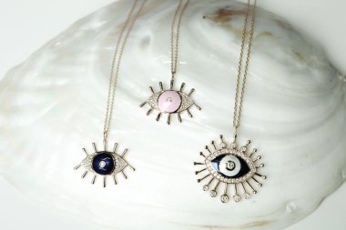 Elmas Mücevherler ve Moda Mücevherleri