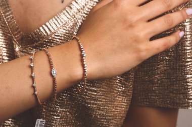 Elmas Mücevherler ve Moda Mücevherleri