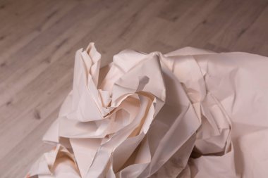 Beyaz buruşmuş kağıt arkaplan grunge doku arkaplanı