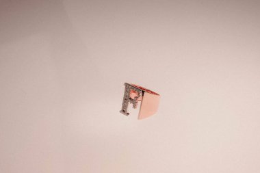 Elmas Mücevherler ve Moda Mücevherleri