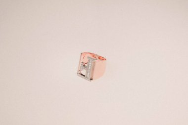 Elmas Mücevherler ve Moda Mücevherleri