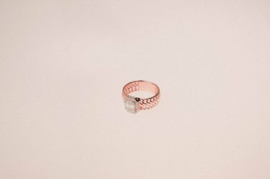 Elmas Mücevherler ve Moda Mücevherleri