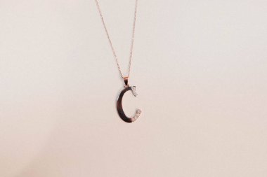 Elmas Mücevherler ve Moda Mücevherleri