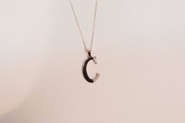 Elmas Mücevherler ve Moda Mücevherleri