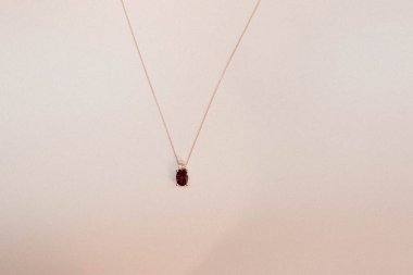 Elmas Mücevherler ve Moda Mücevherleri