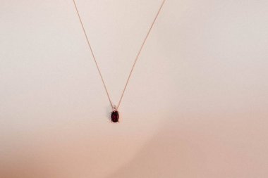 Elmas Mücevherler ve Moda Mücevherleri