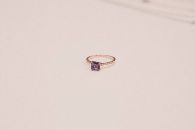 Elmas Mücevherler ve Moda Mücevherleri