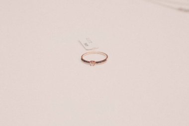 Elmas Mücevherler ve Moda Mücevherleri