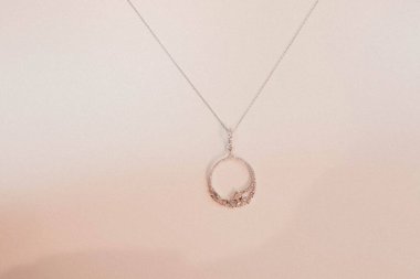 Elmas Mücevherler ve Moda Mücevherleri