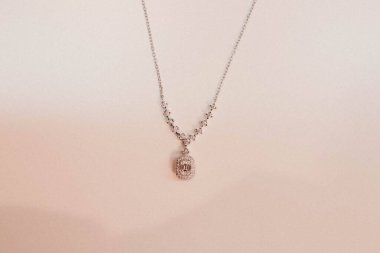 Elmas Mücevherler ve Moda Mücevherleri