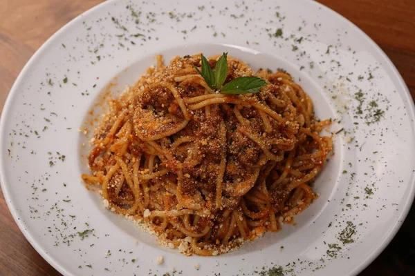 Sabroso Apetitoso Clásico Pasta Italiana Con Una Deliciosa Salsa —  Fotos de Stock