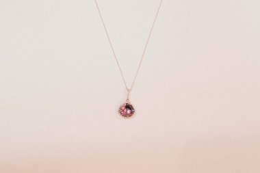 Elmas Mücevherler ve Moda Mücevherleri