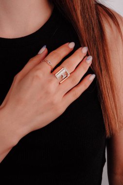 Elmas Mücevherler ve Moda Mücevherleri