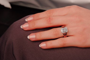 Elmas Mücevherler ve Moda Mücevherleri