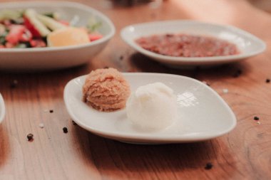 Geleneksel Türk ve Yunan yemek meze masası