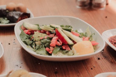 Geleneksel Türk ve Yunan yemek meze masası