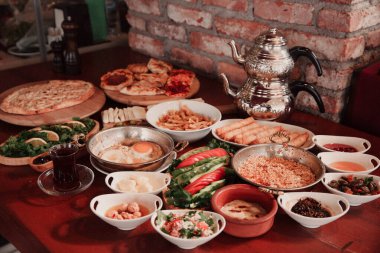 zengin ve leziz Türk Kahvaltı