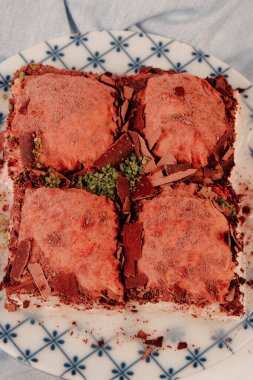 Geleneksel hindistancevizli tatlı baklavası. Ev yapımı fındıklı ve ballı baklava..