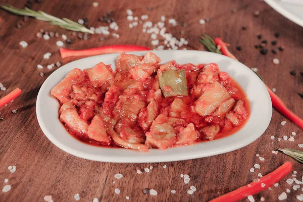 Geleneksel Türk ve Yunan yemek meze masası