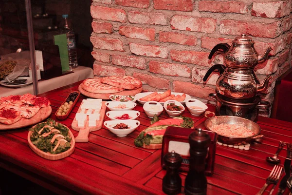 zengin ve leziz Türk Kahvaltı