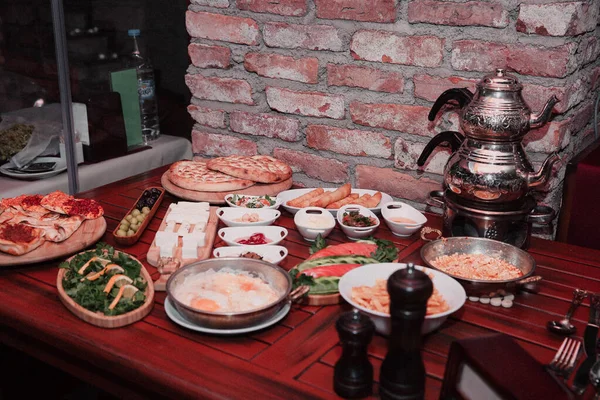 zengin ve leziz Türk Kahvaltı